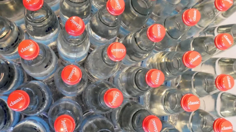 Cisowianka Perlage Naturalna Woda Mineralna Musująca Niskosodowa 0,7l