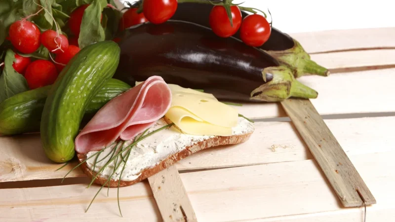 Helcom Pasta Bakłażanowa Z Suszonymi Pomidorami 190G