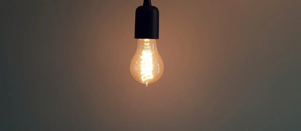 Nowoczesne wzornictwo w oświetleniu: Trendy w lampach